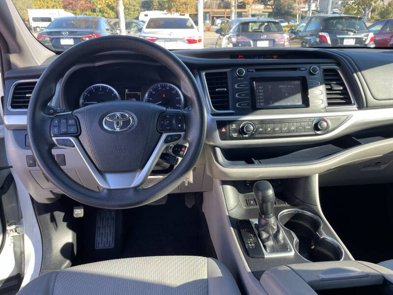 2019 Toyota Highlander LE Plus