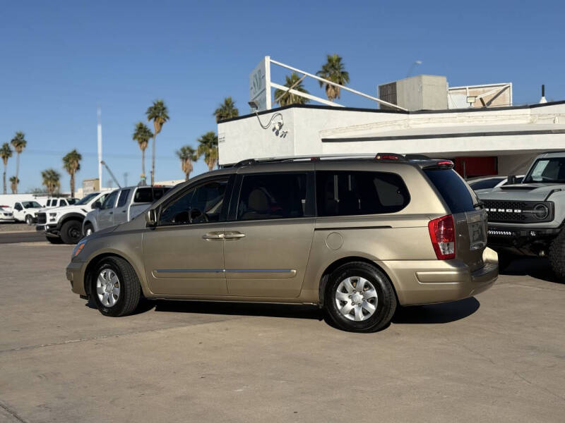 2007 Hyundai Entourage SE