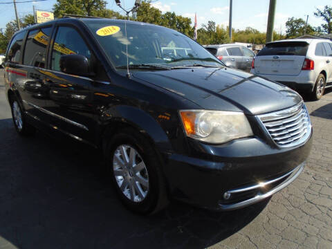 2014 Chrysler Town and Country Touring
