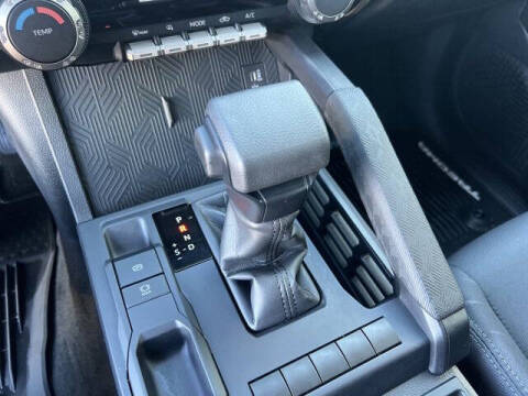 2025 Toyota Tacoma SR