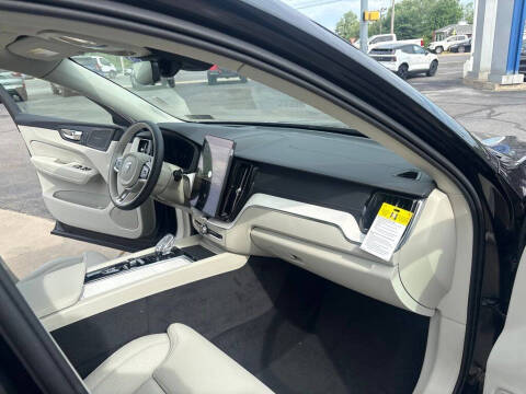 2026 Volvo XC60 T8 Ultra