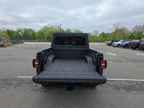 2026 Jeep Gladiator Shadow Ops