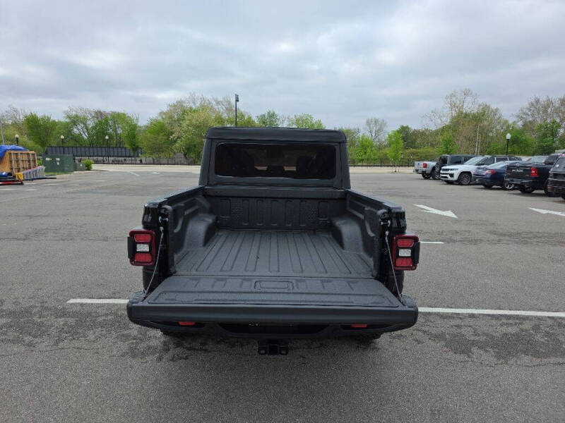 2026 Jeep Gladiator Shadow Ops