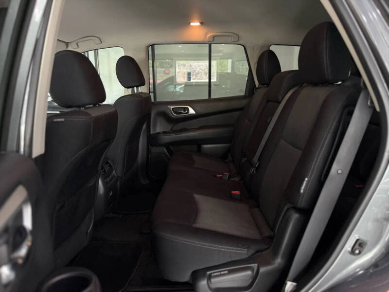 2020 Nissan Pathfinder S