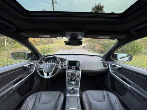 2015 Volvo XC60 T5 Drive-E Premier