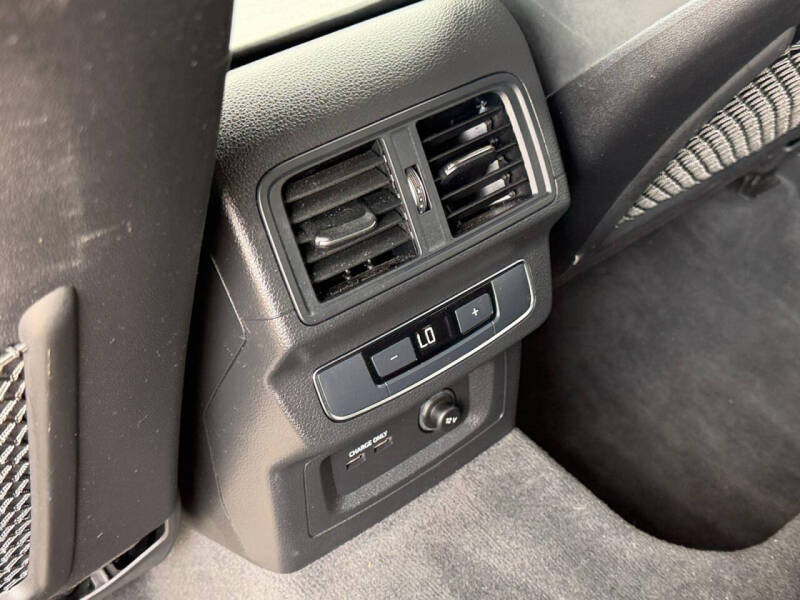 2021 Audi SQ5 3.0T quattro Premium Plus