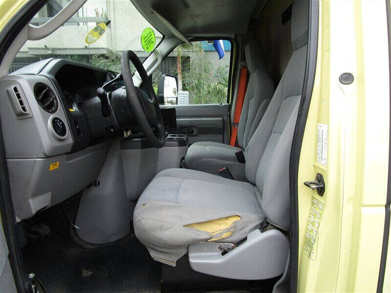 2011 Ford E-Series E-450 SD