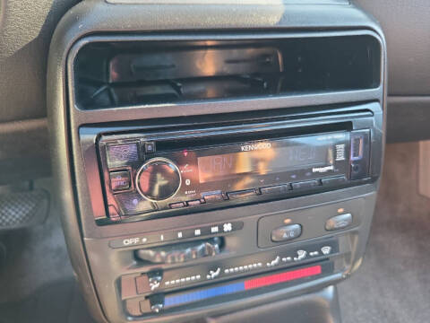 1997 Saturn S-Series SL1