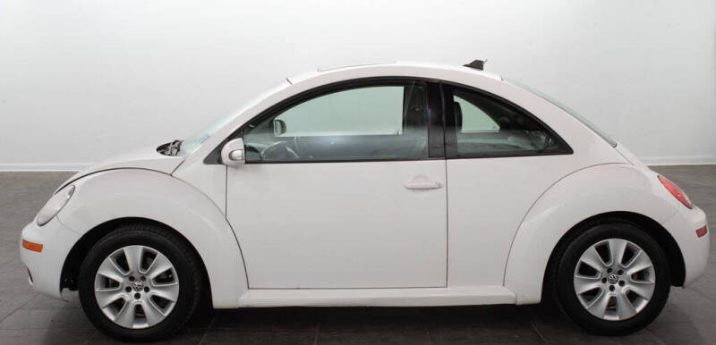 2010 Volkswagen New Beetle Base PZEV