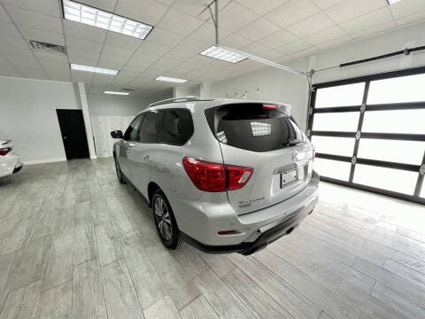 2019 Nissan Pathfinder SV