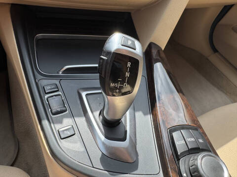 2016 BMW 3 Series 320i