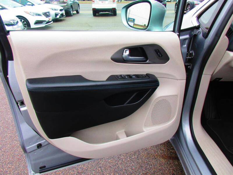 2021 Chrysler Pacifica Touring L