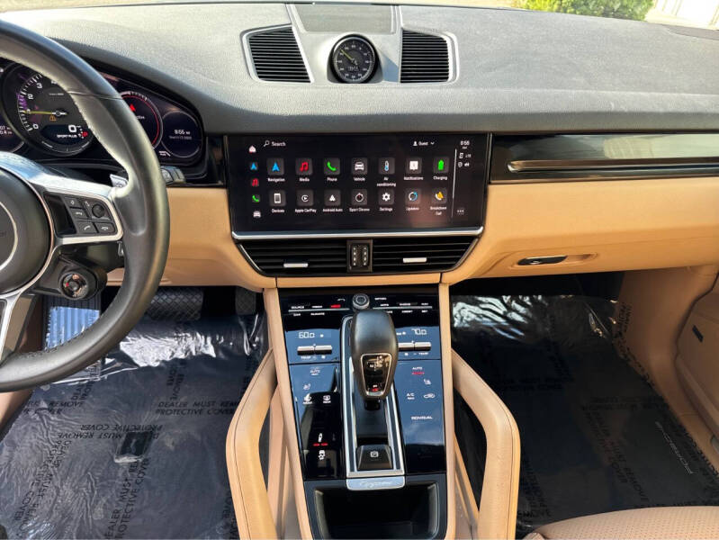 2023 Porsche Cayenne E-Hybrid