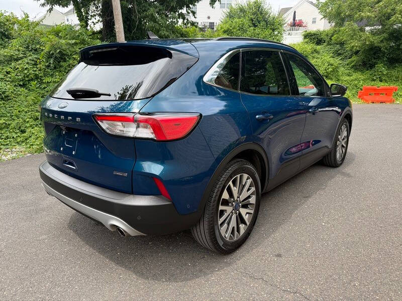 2020 Ford Escape Hybrid Titanium