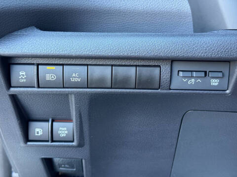 2024 Toyota Sienna XSE 7-Passenger