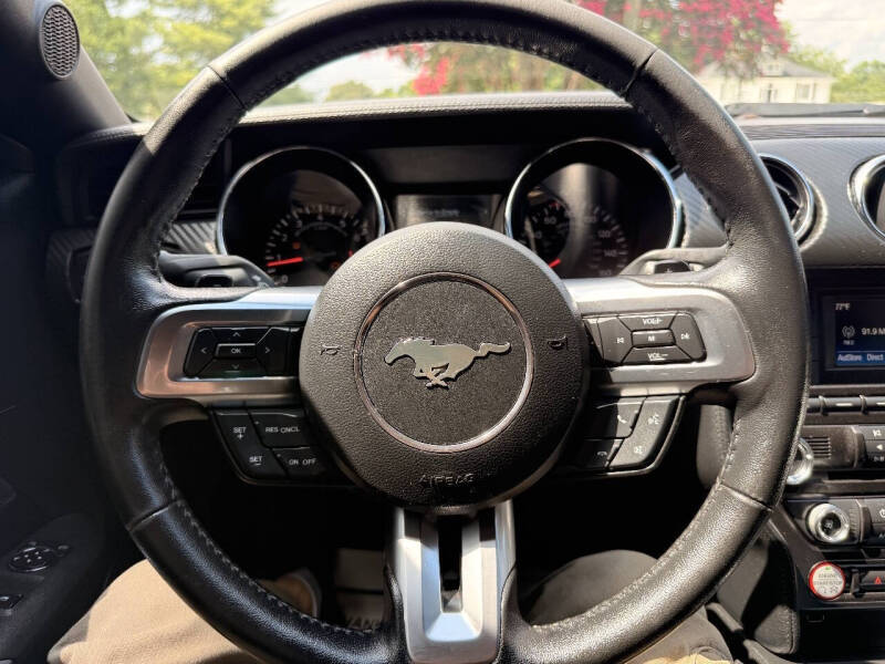 2017 Ford Mustang V6
