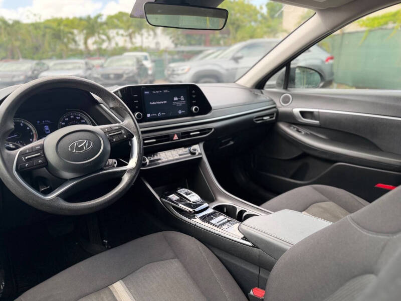 2023 Hyundai Sonata SE