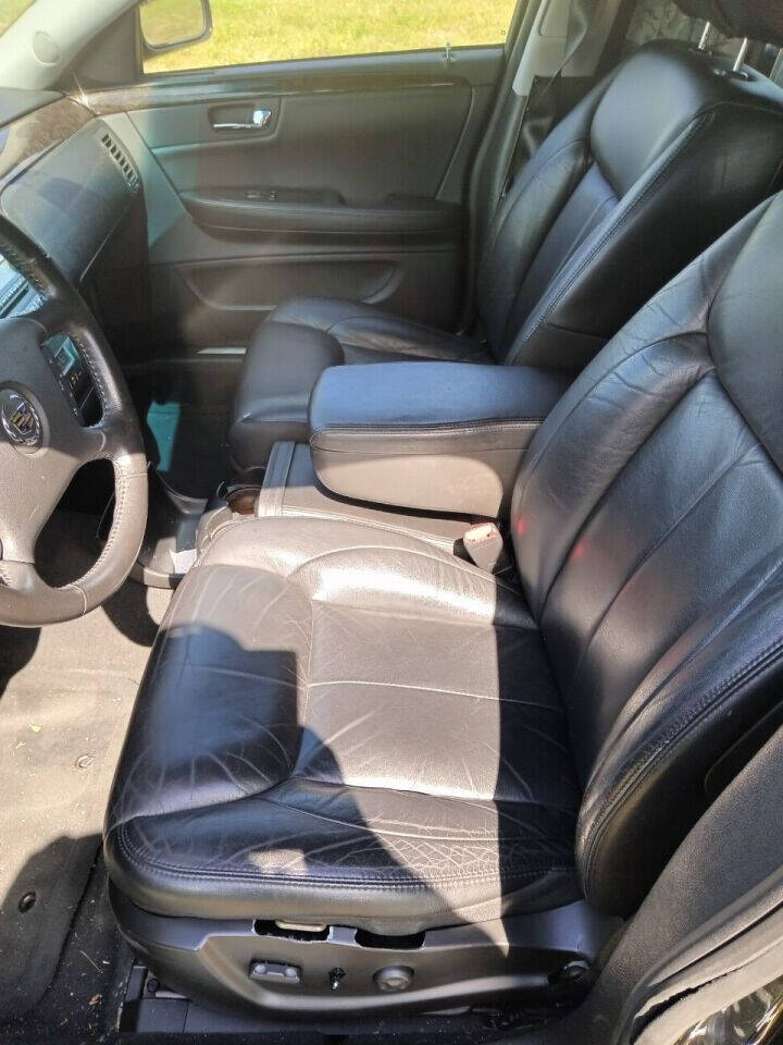 2011 Cadillac DTS Pro Sedan - $29,500