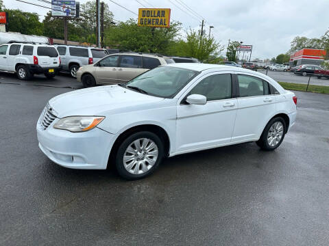 2014 Chrysler 200 for sale at Diana Rico LLC in Dalton GA