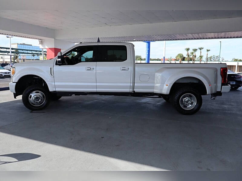 2017 Ford F-350 Super Duty Lariat