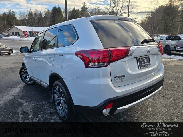 2016 Mitsubishi Outlander SE