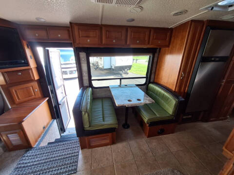 2008 Dynamax Dynaquest XL DQ 360XL