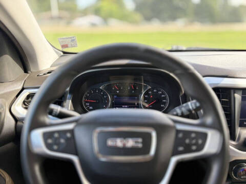 2022 GMC Acadia SLE
