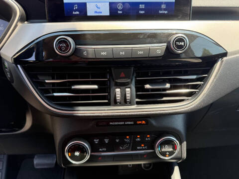 2020 Ford Escape SE