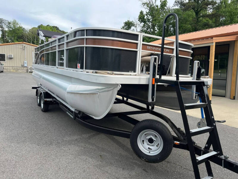 2023 Bennington SX22