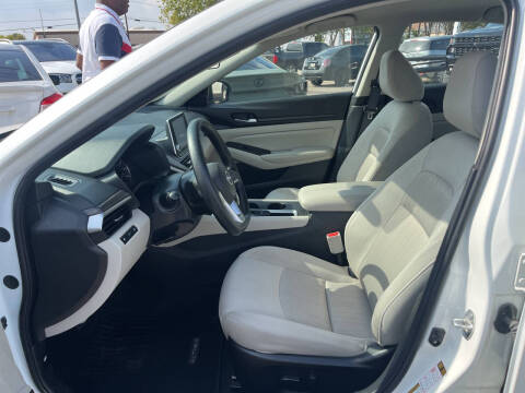 2025 Nissan Altima 2.5 SV