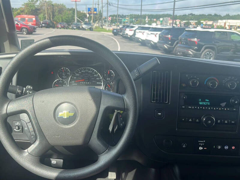 2024 Chevrolet Express LS 3500