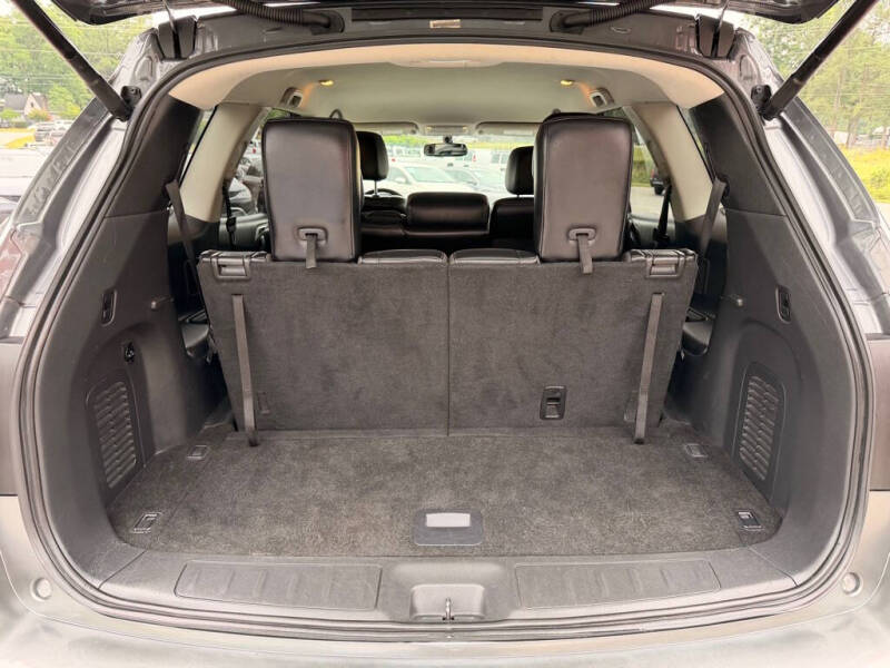2018 Nissan Pathfinder SL