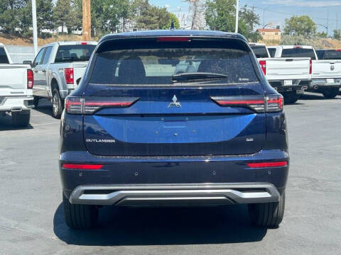 2025 Mitsubishi Outlander SE