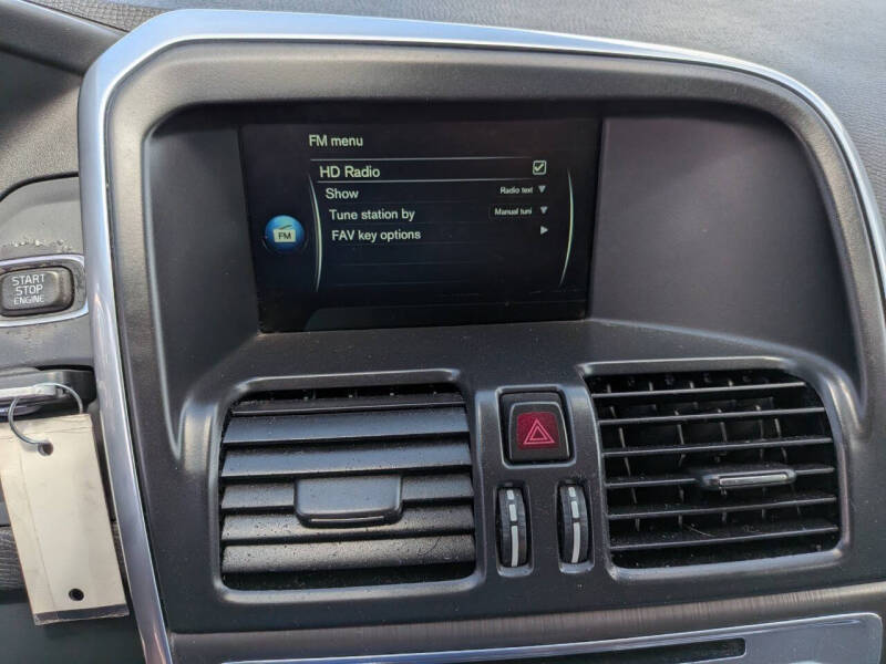 2016 Volvo XC60 T5 Drive-E Premier