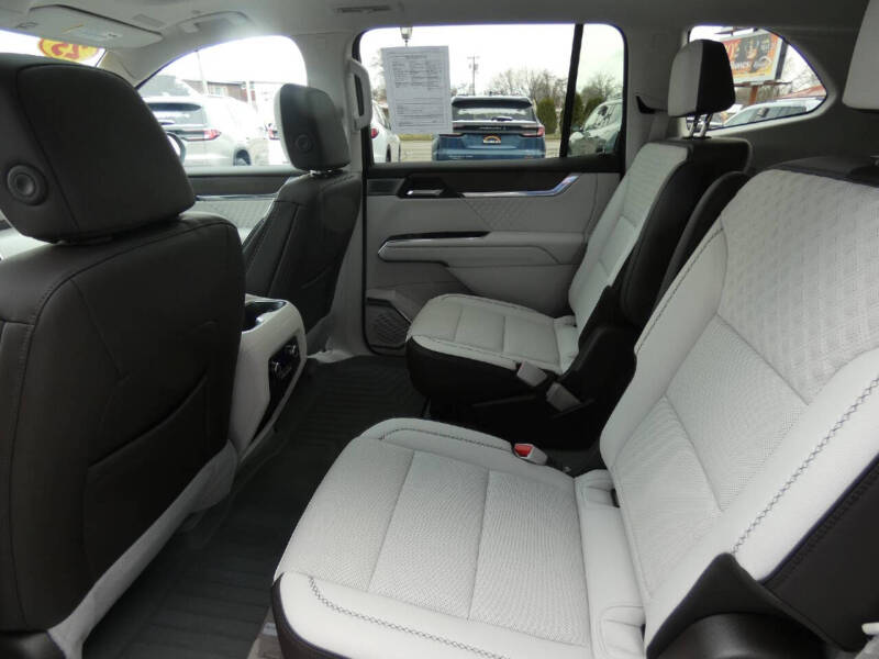 2025 GMC Acadia Denali