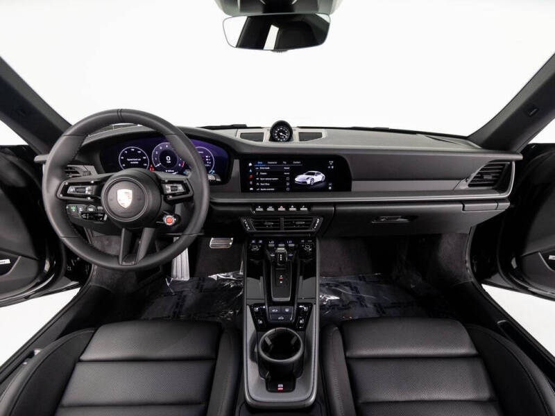 2025 Porsche 911 Carrera