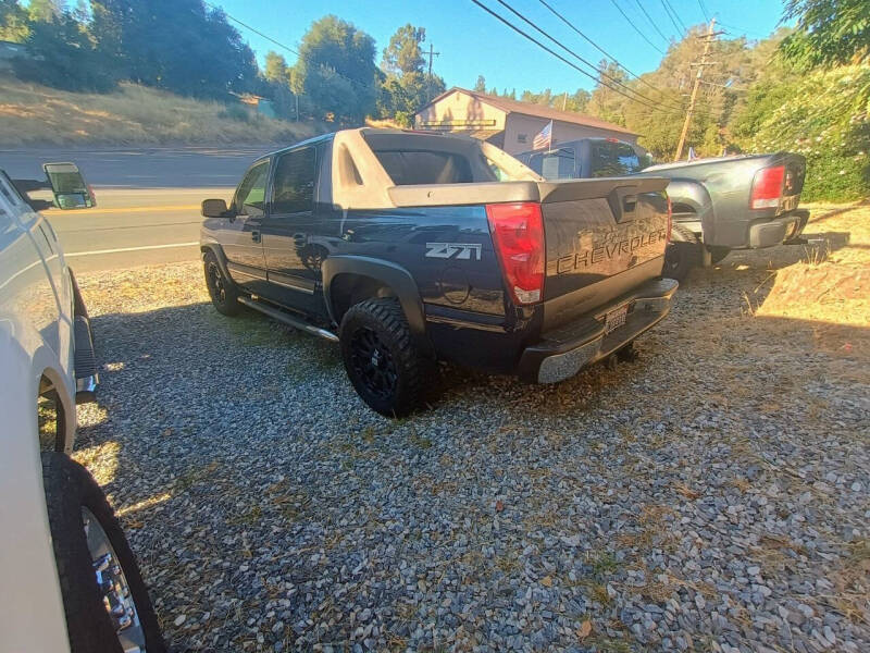 2005 Chevrolet Avalanche 1500 LT