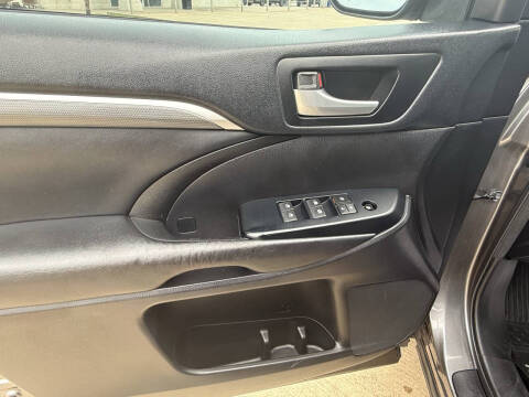 2018 Toyota Highlander SE