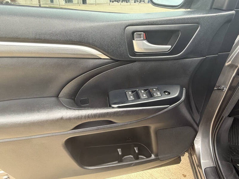 2018 Toyota Highlander SE