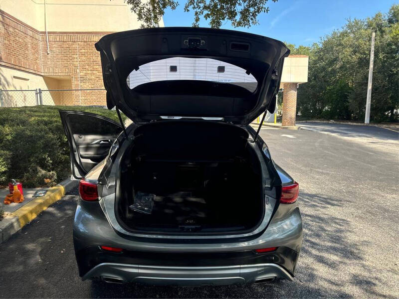 2018 Infiniti QX30 Luxury