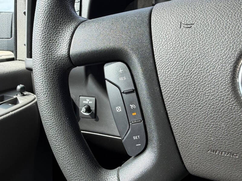 2022 Chevrolet Express LS 3500