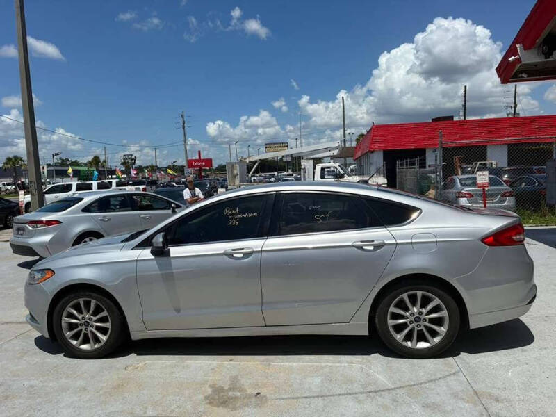 2017 Ford Fusion SE
