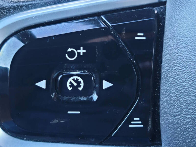 2018 Volvo XC90 T6 Momentum