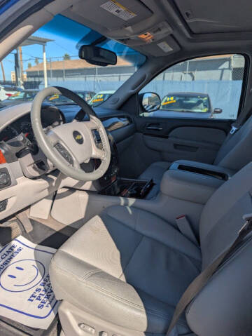 2013 Chevrolet Avalanche LTZ Black Diamond