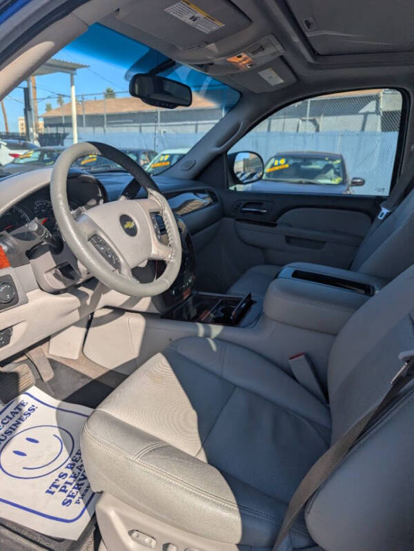 2013 Chevrolet Avalanche LTZ Black Diamond