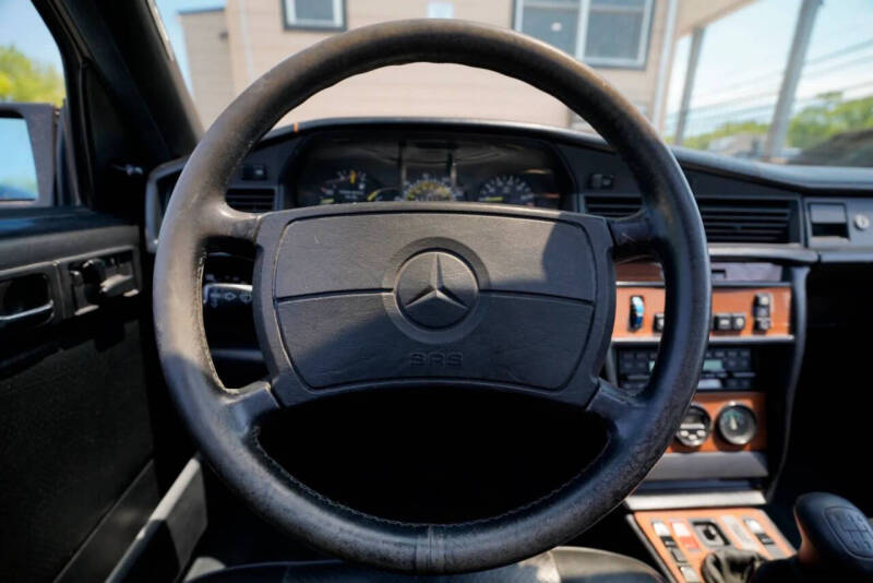 1987 Mercedes-Benz 190-Class 190 E 2.3-16