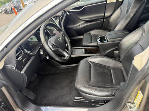 2015 Tesla Model S 70D
