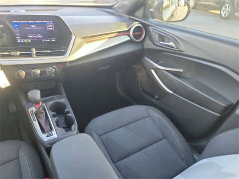 2024 Chevrolet Trax RS