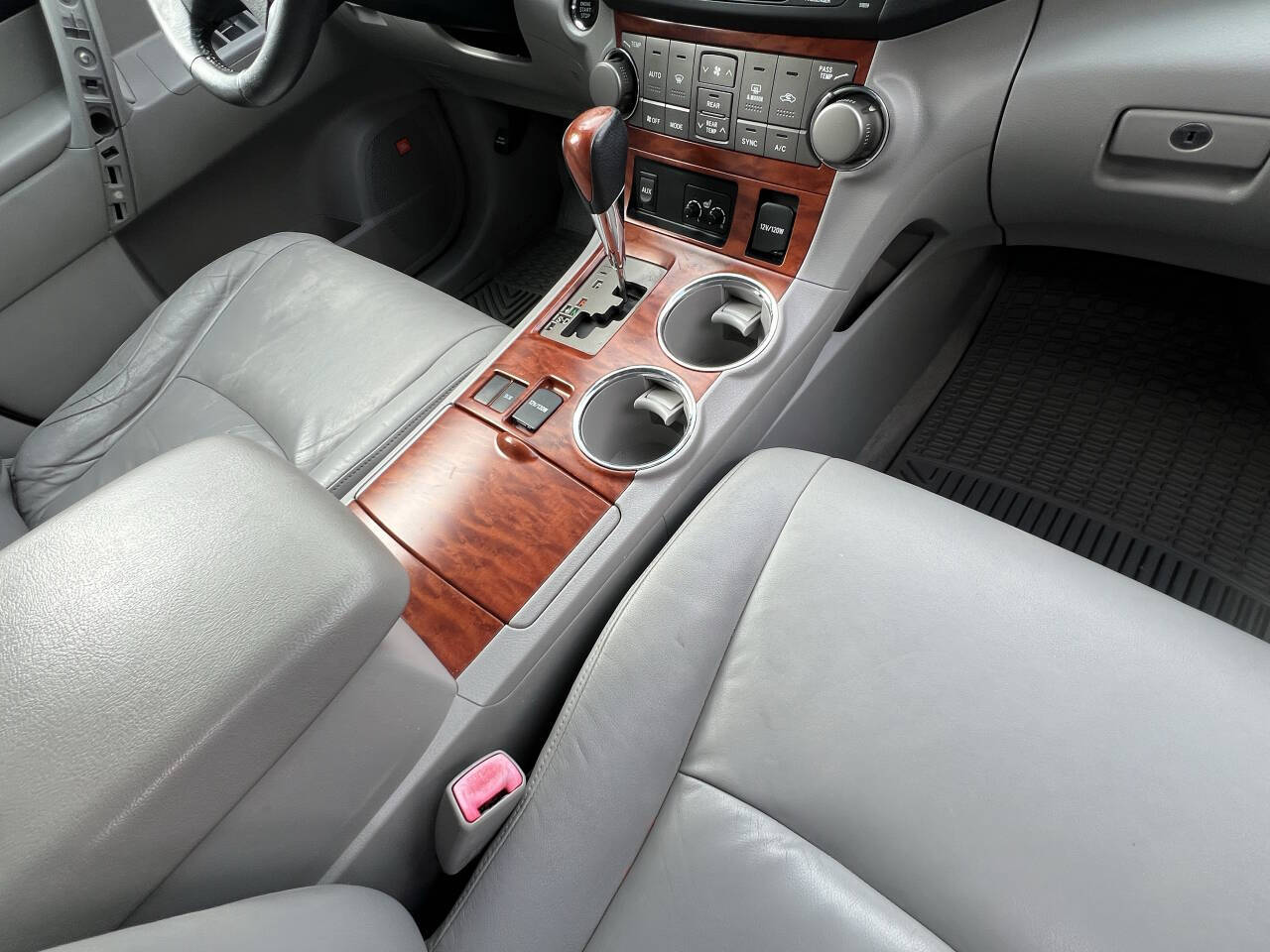 Used Car 2010 Toyota Highlander  Limited 4dr Suv For Sale Under $12,000 In Austin, Texas