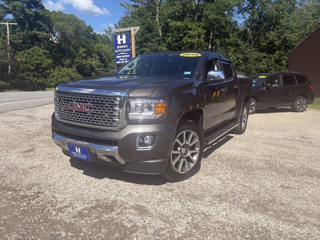 Gray 2019 GMC Canyon Denali 4x4 Denali 4dr Crew Cab 5 ft. SB 1